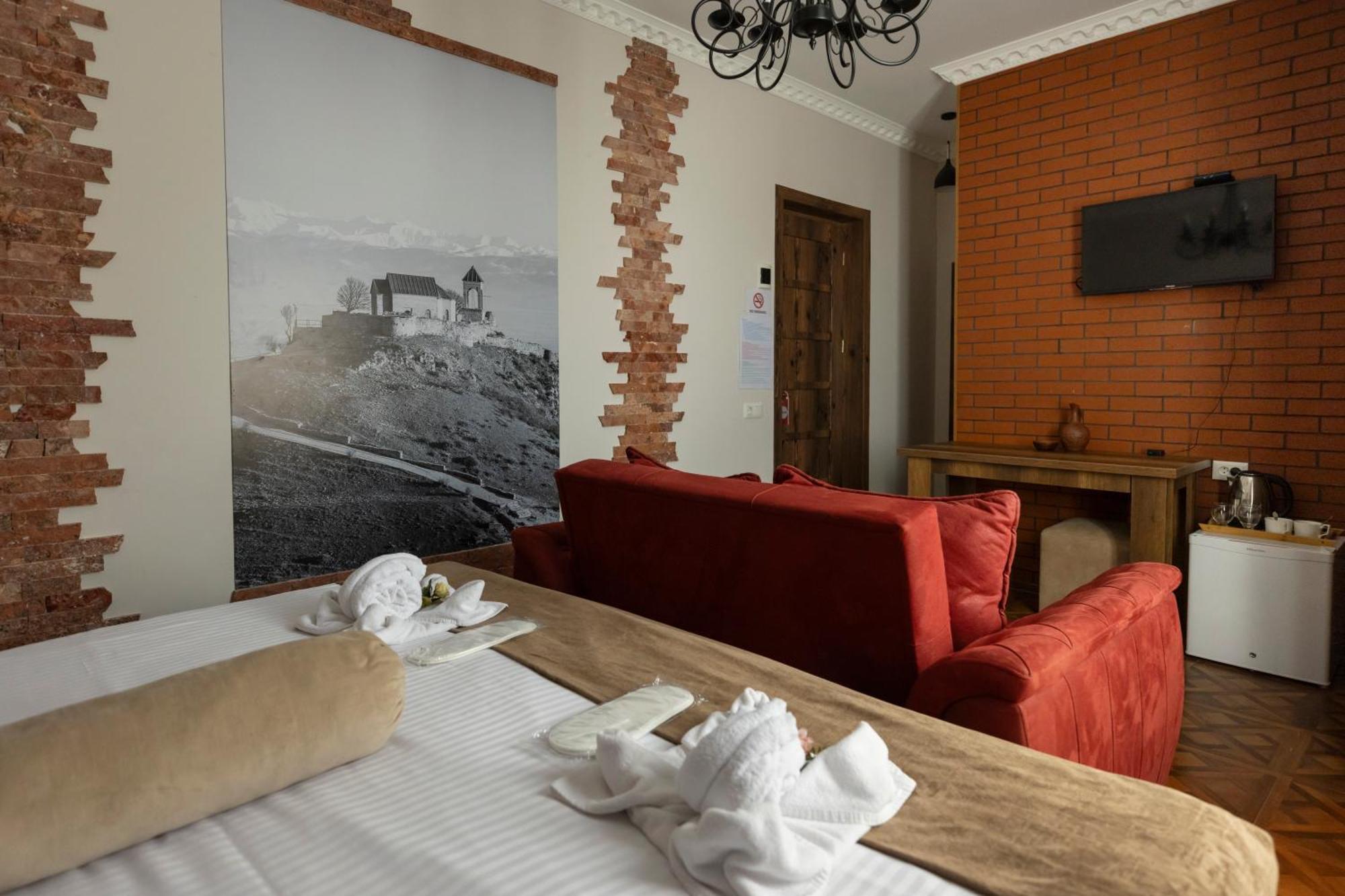 Hestia Boutique Hotel Гори Экстерьер фото