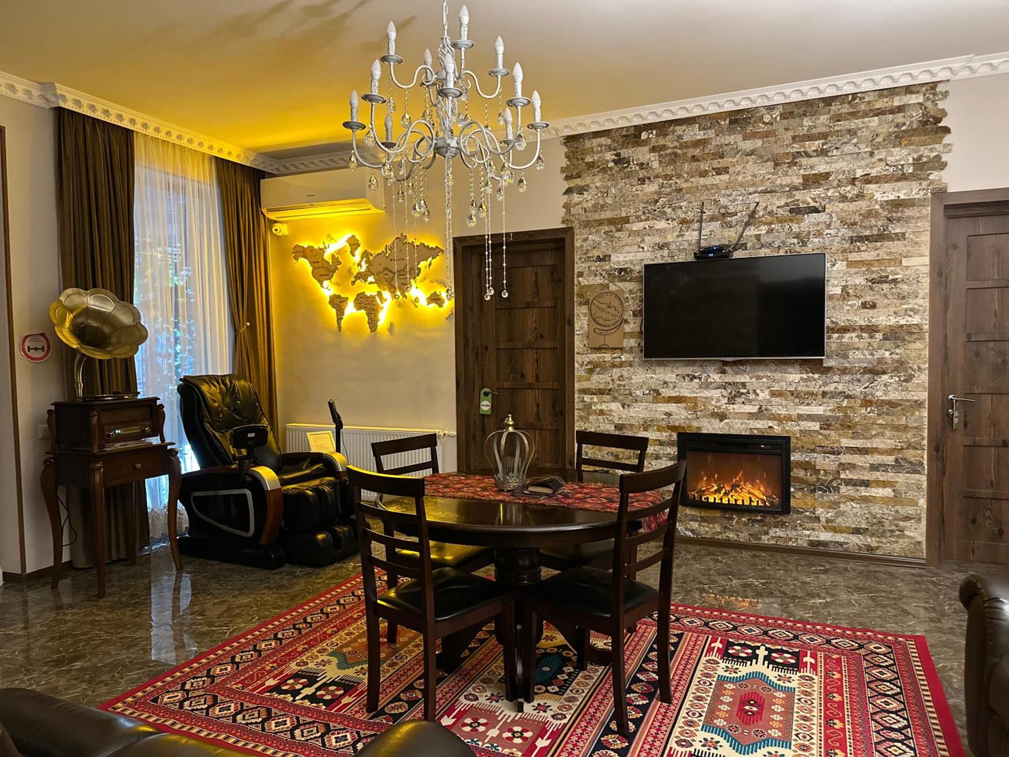 Hestia Boutique Hotel Гори Экстерьер фото