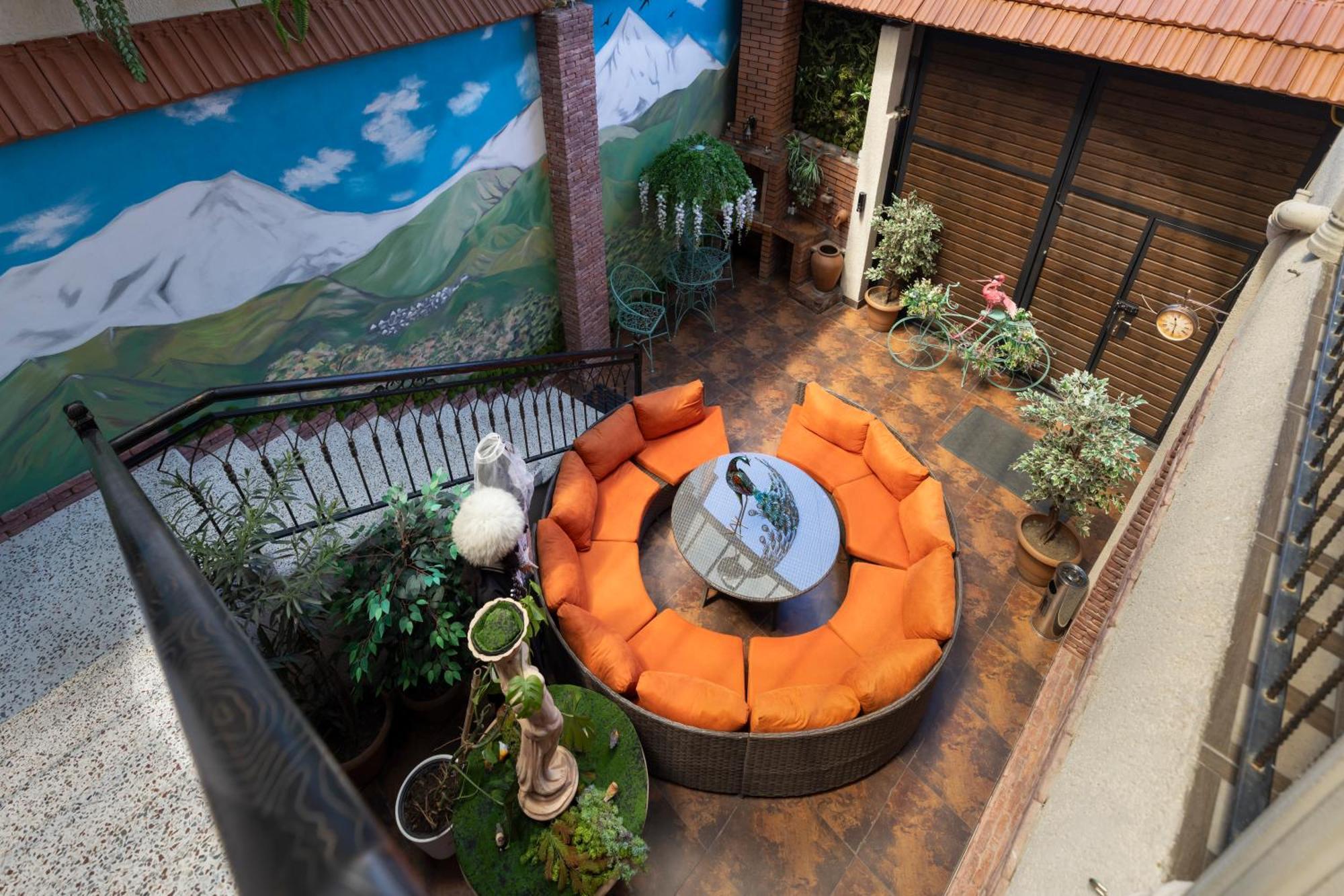 Hestia Boutique Hotel Гори Экстерьер фото
