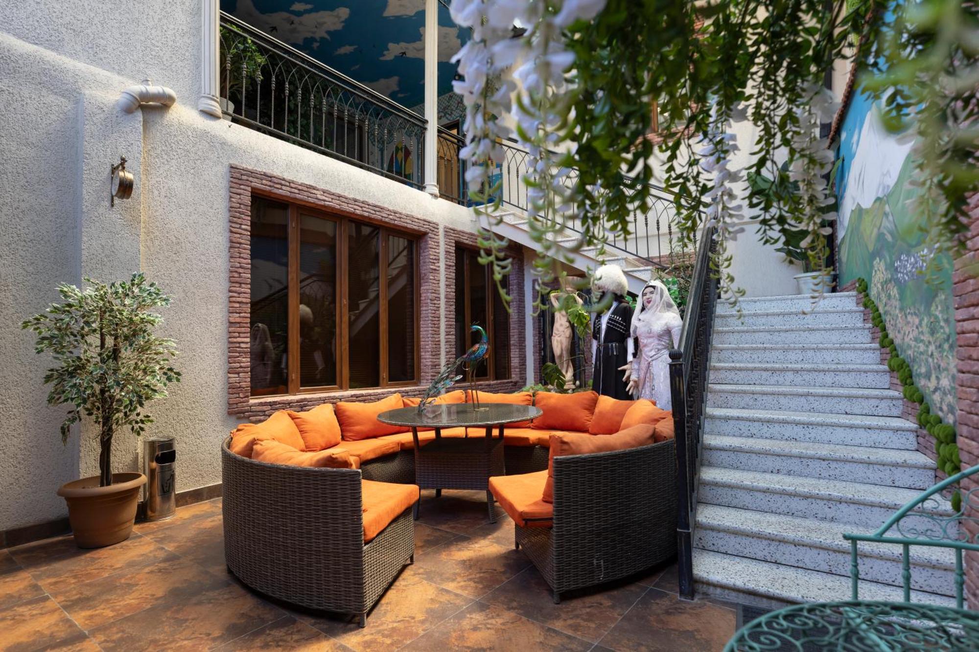 Hestia Boutique Hotel Гори Экстерьер фото